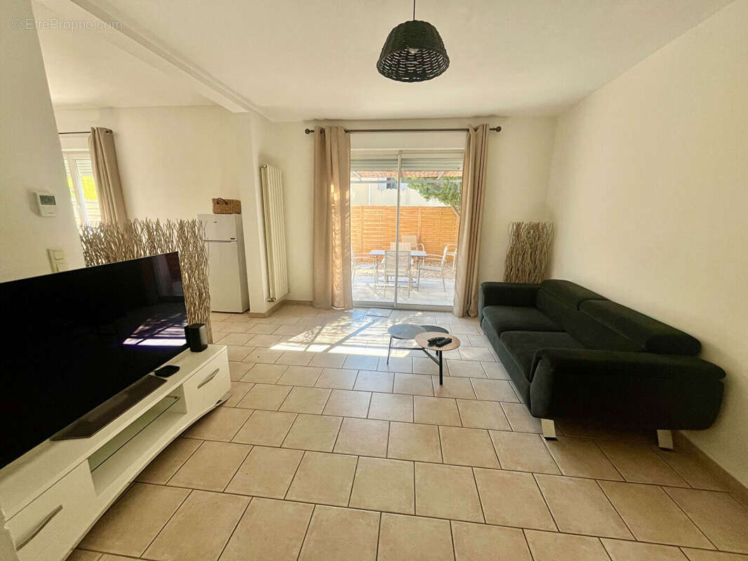 Appartement à L'ISLE-SUR-LA-SORGUE