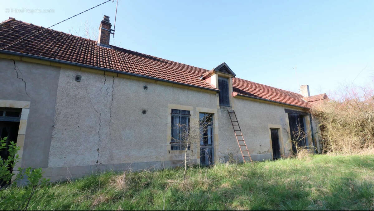 Maison à LA GUERCHE-SUR-L'AUBOIS