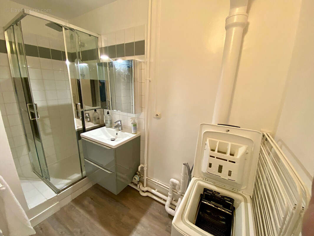 Appartement à SARTROUVILLE