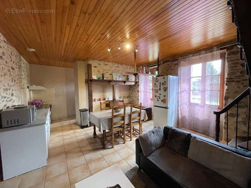 Appartement à BAGNAC-SUR-CELE