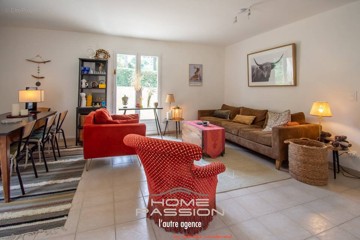 Maison à MESCHERS-SUR-GIRONDE