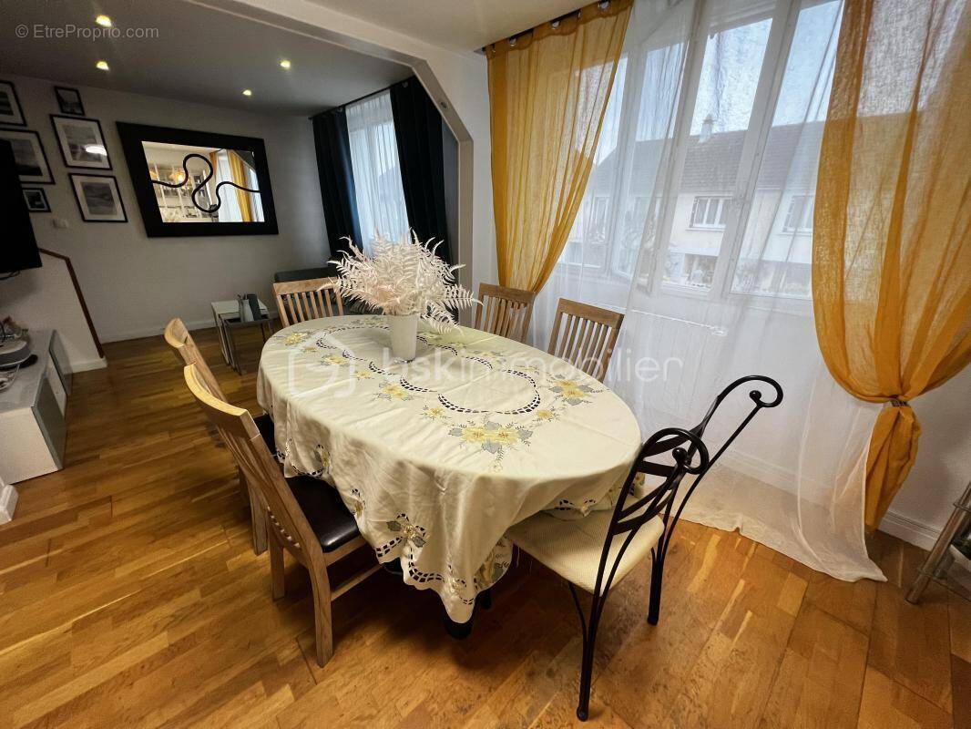 Maison à BONNEUIL-SUR-MARNE