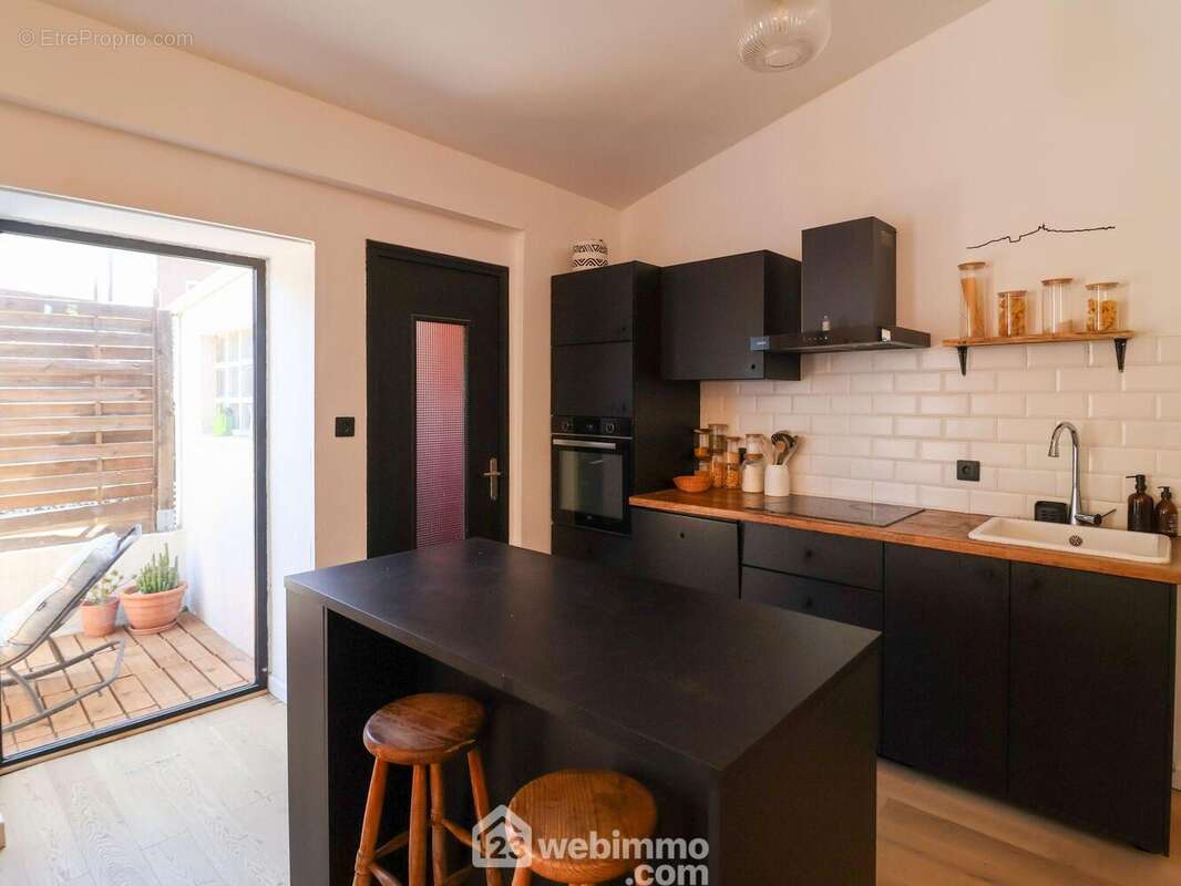 Appartement à MARSEILLE-9E