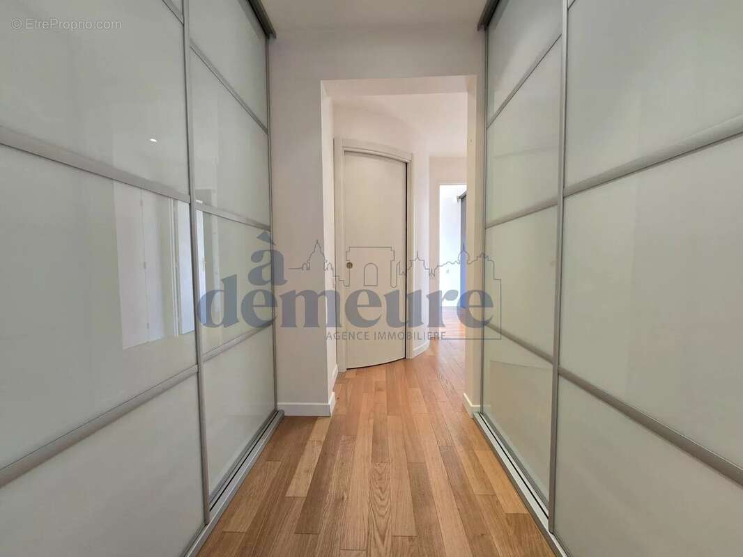 Appartement à ISSY-LES-MOULINEAUX