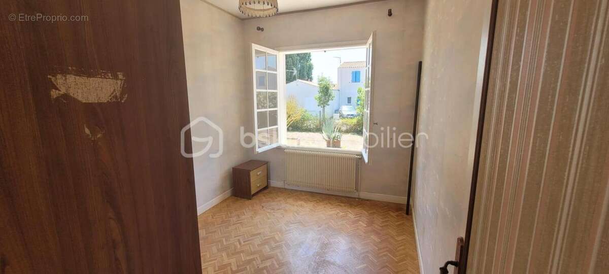 Maison 7 pieces, 4 chambres, double garage et atelier sur 1370m2 de terrain - photo 12