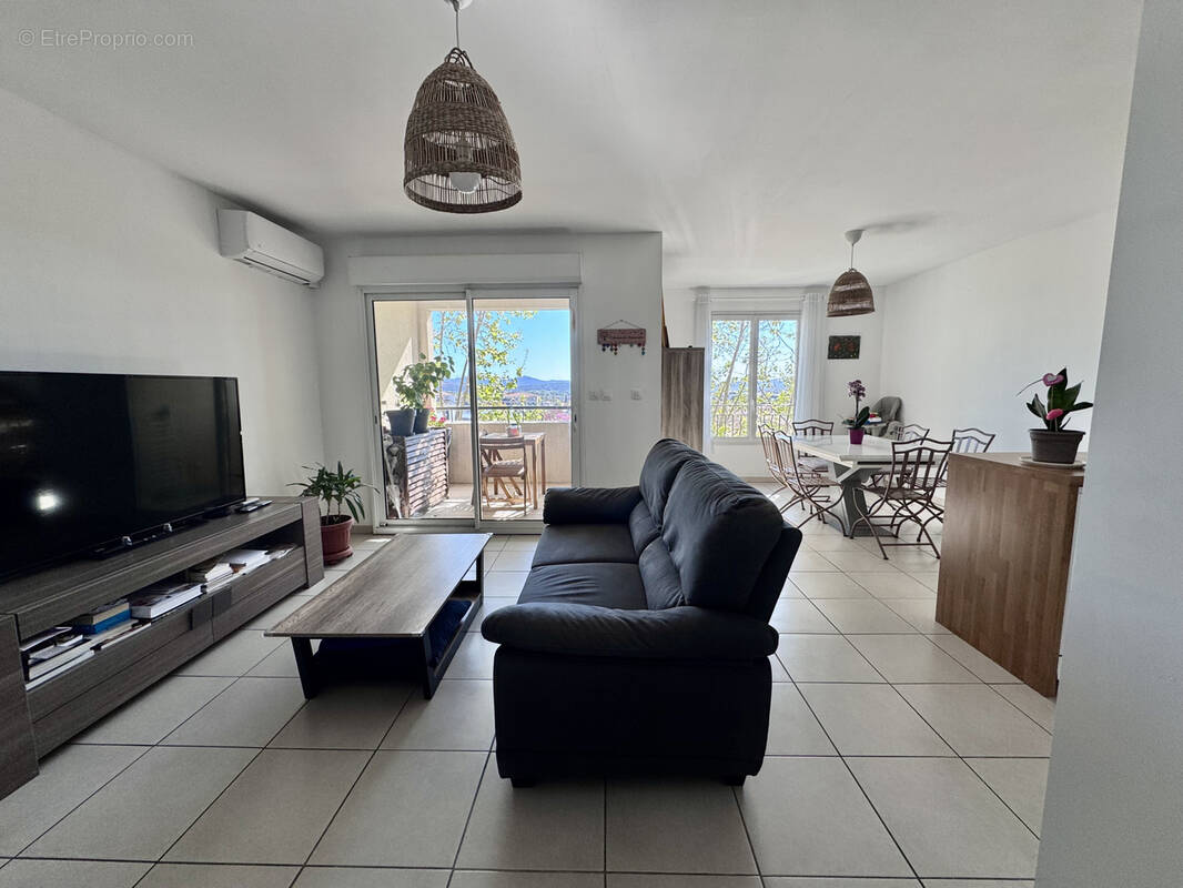 Appartement à LA FARLEDE