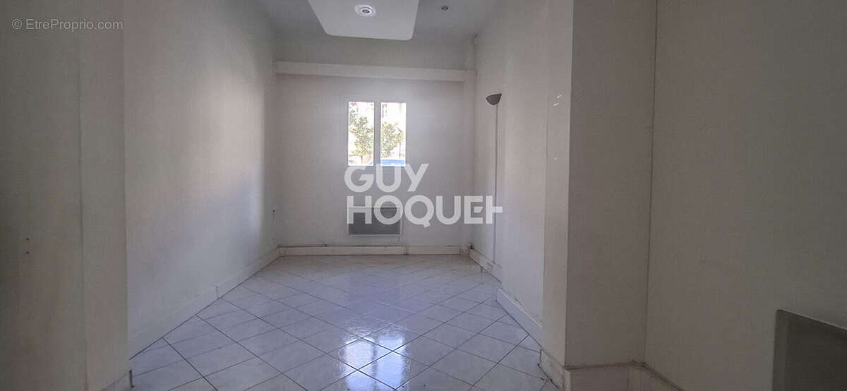 Commerce à MANTES-LA-JOLIE