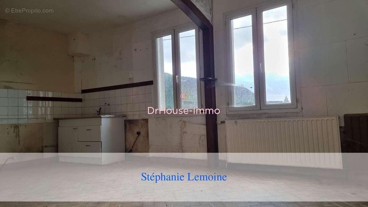 Maison 130 m² à La Foret-Du-Temple  - photo 4