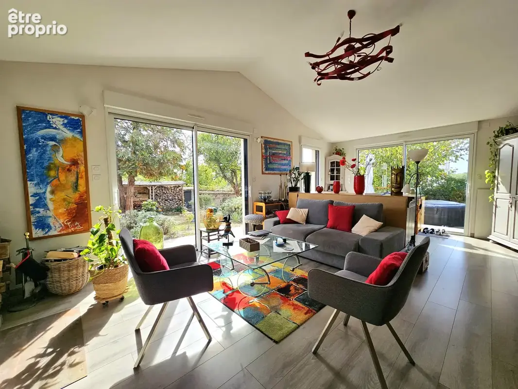 Coup de cœur à Tiffauges   Maison rénovée de 85 m2 avec jardin et terrasse - photo 3