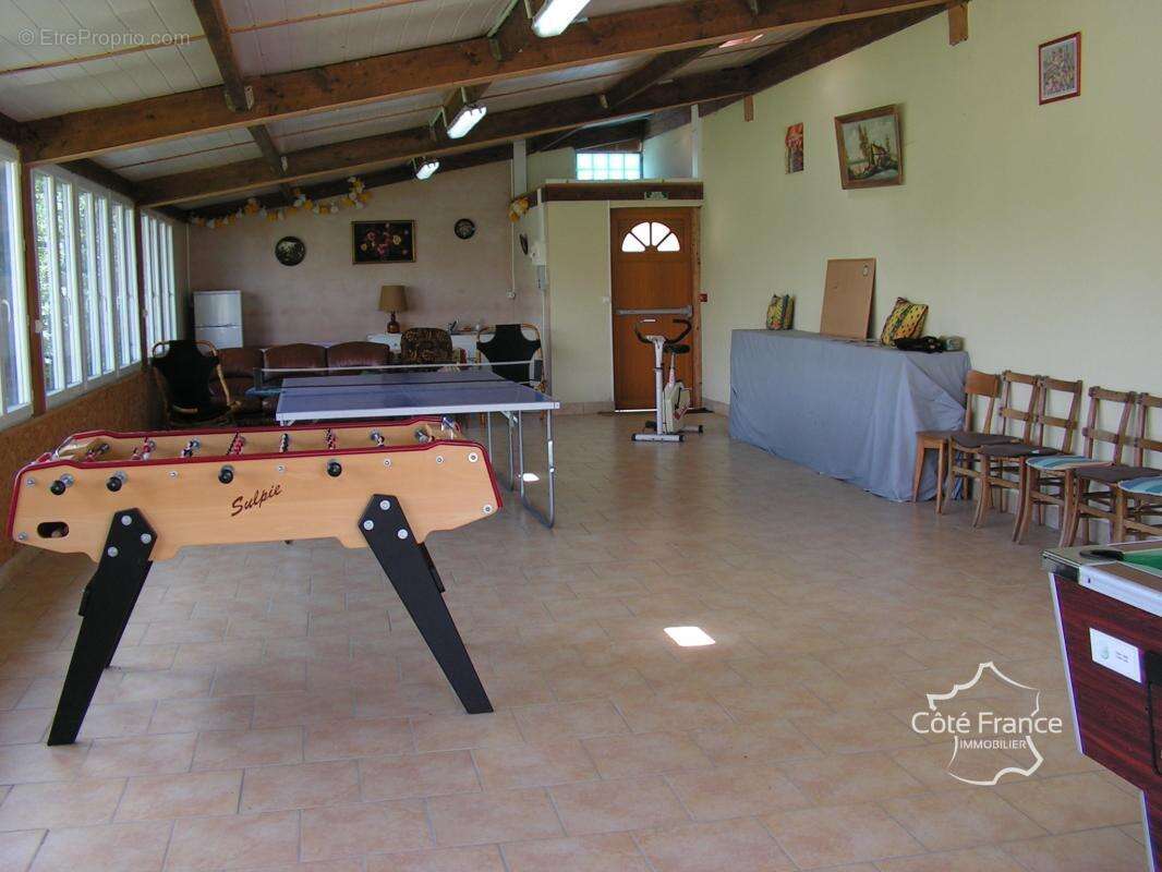 PROPRIETE 295 m2 avec piscine - photo 3