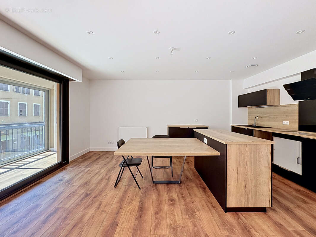 Appartement à ALBERTVILLE