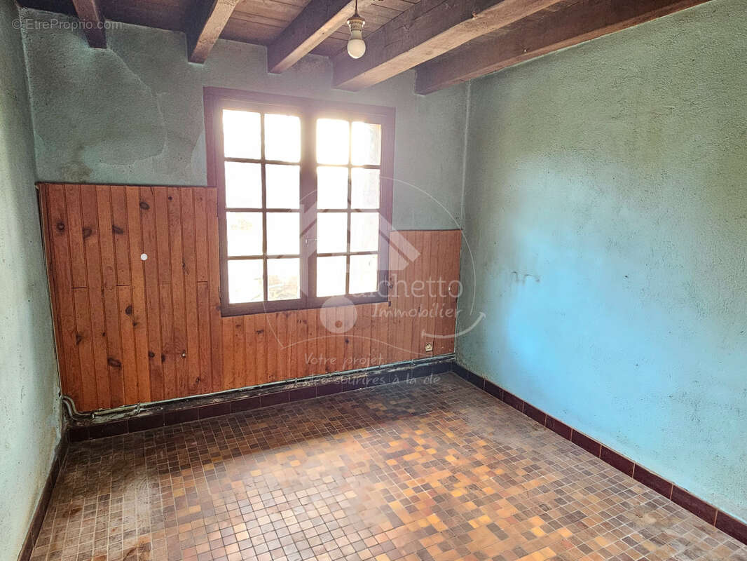 Maison de plain pied à rénover - photo 8