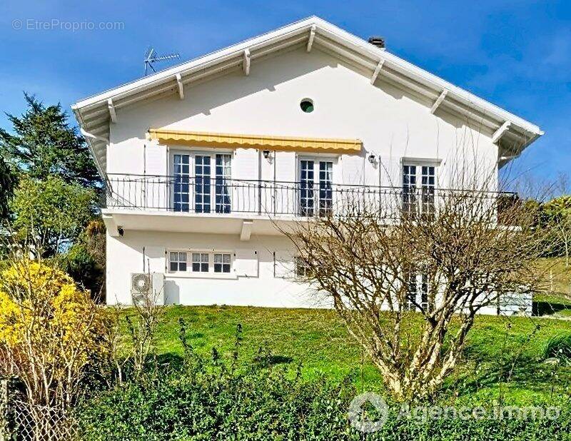 Maison à SAINT-PALAIS