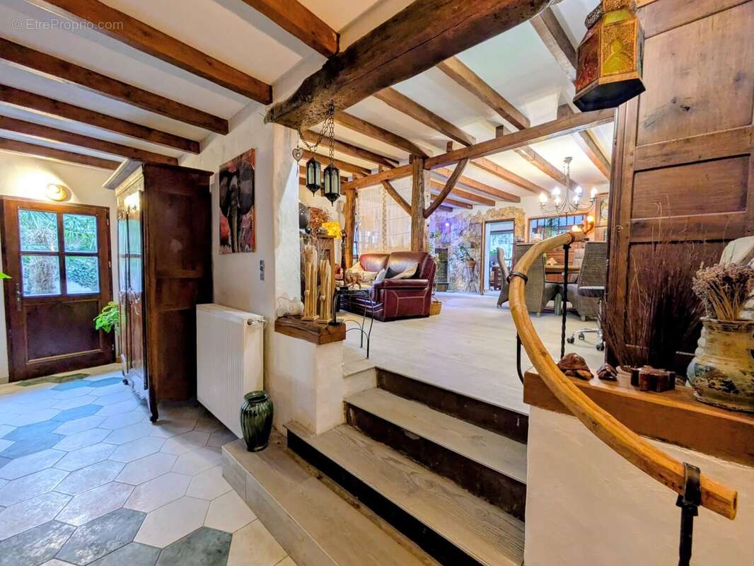 Maison à COISE-SAINT-JEAN-PIED-GAUTHIER