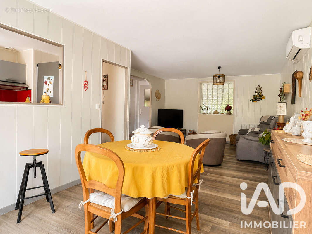 Maison 190 m² à Saint-Maximin-La-Sainte-Baume  - photo 5