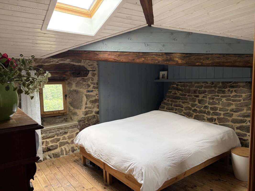 Appartement à SAINT-SYMPHORIEN-DE-MAHUN