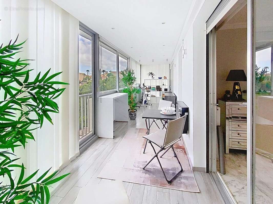 Appartement à CANNES