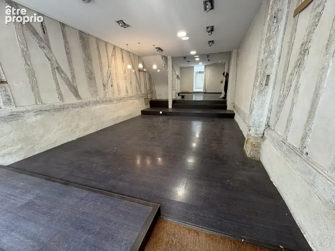 Commerce 240 m² à Troyes  - photo 2