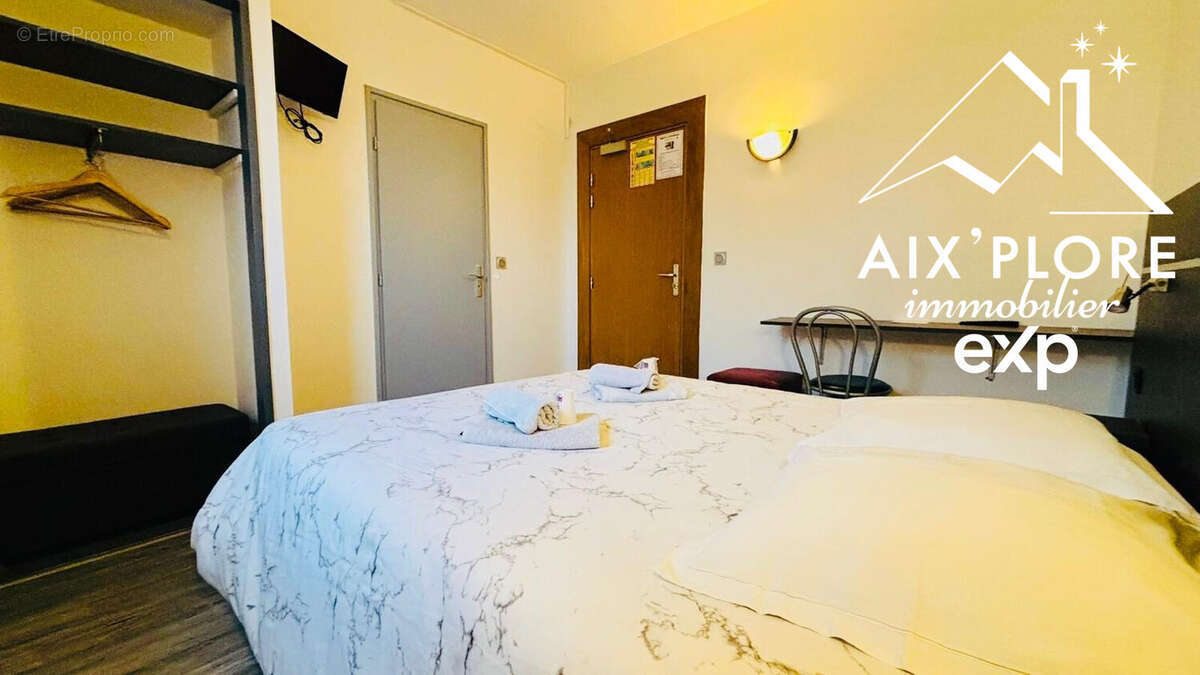 Autre à LA CHAMBRE