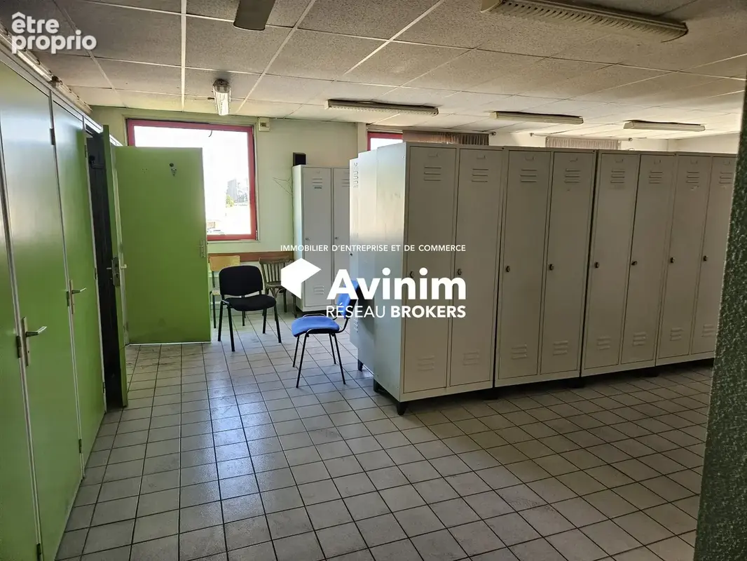 Commerce 10 584 m² à vendre à Attignat (01340) - photo 6