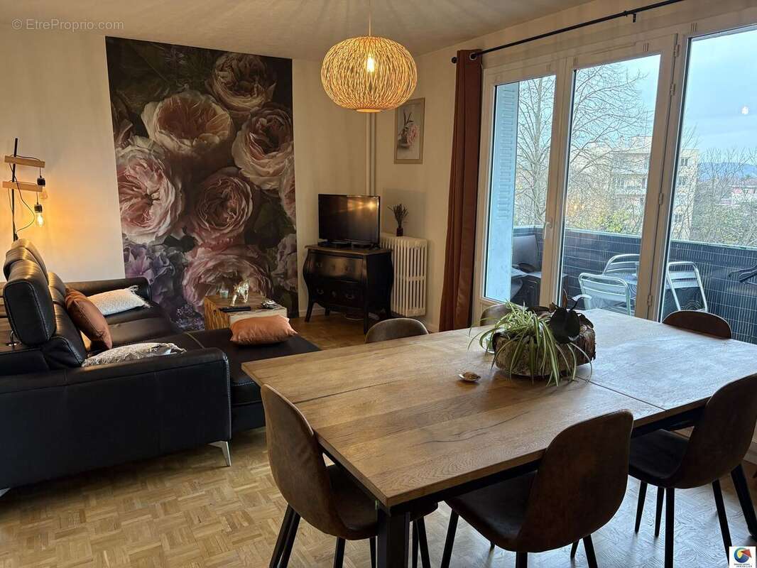 Appartement à LA VERPILLIERE