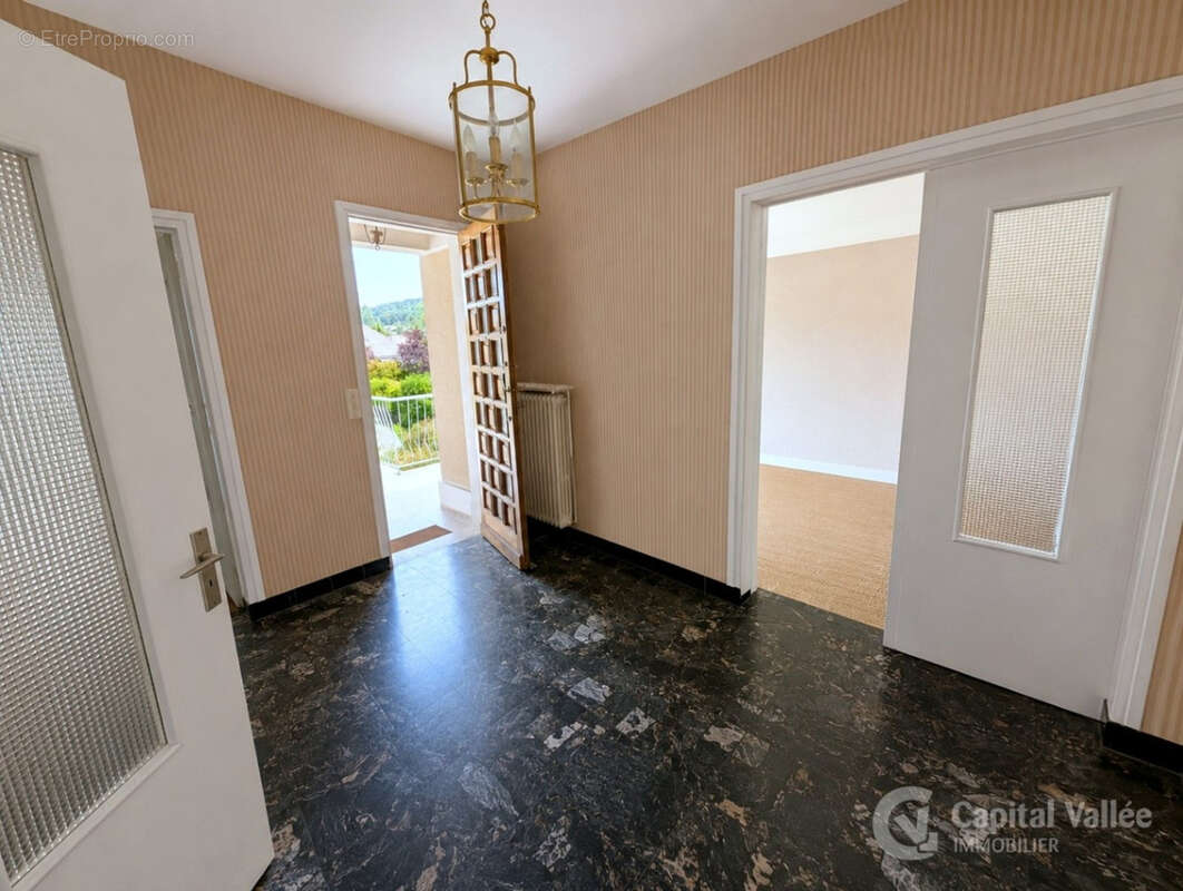 Maison 140m2 - 3 à 4 chambres - Commerces et RER à pieds - photo 4