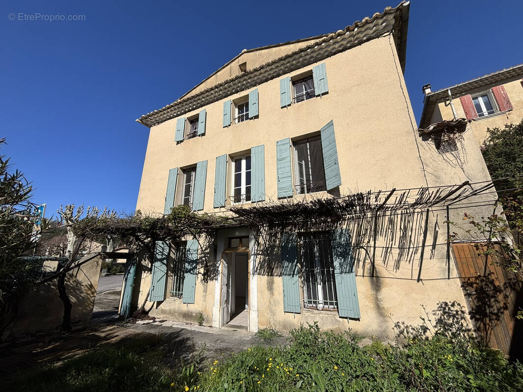 Maison à MALAUCENE