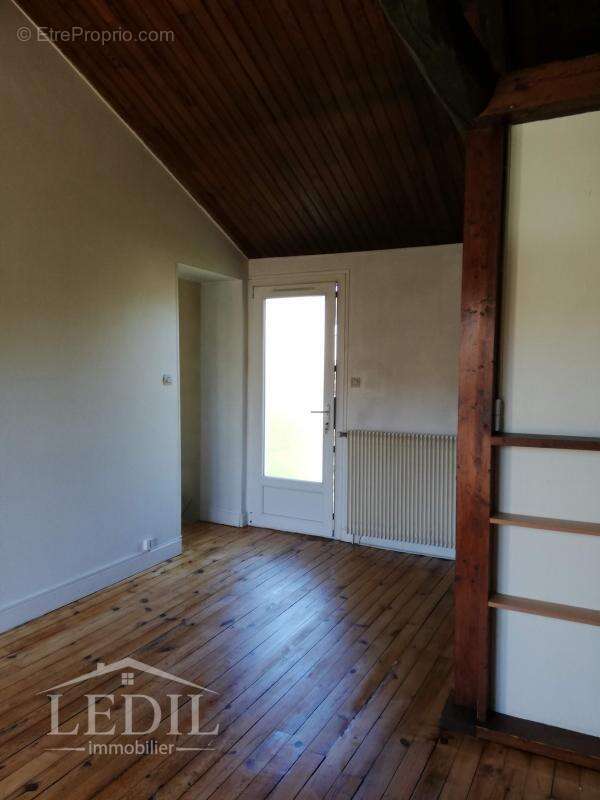 Appartement à LAYRAC