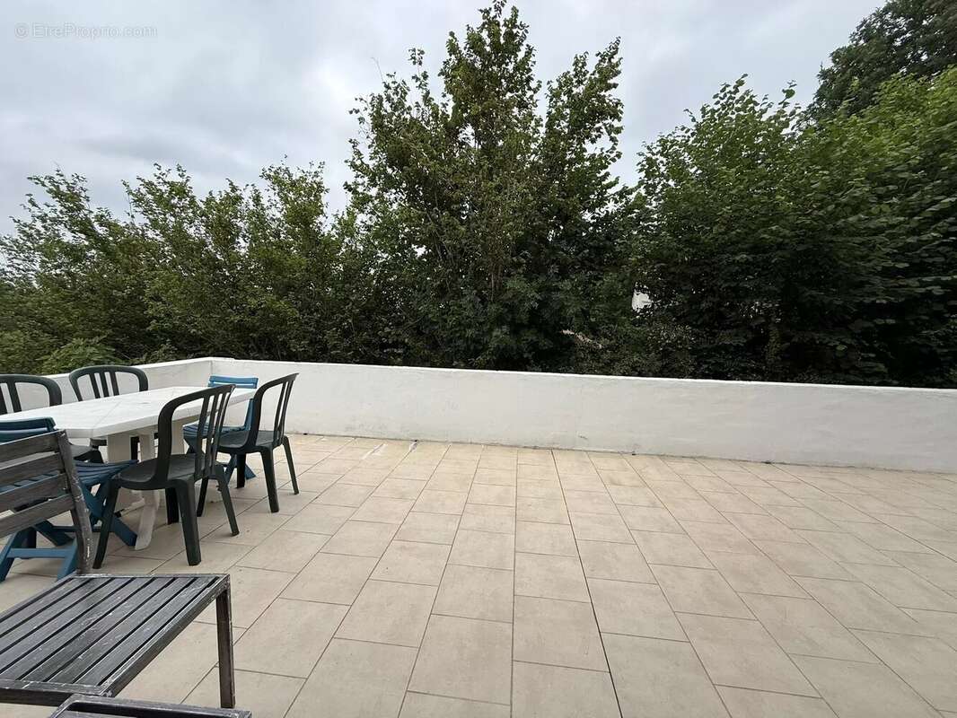 Maison au Pays Basque de 185 m² avec 3 chambres et 2 studios - photo 9