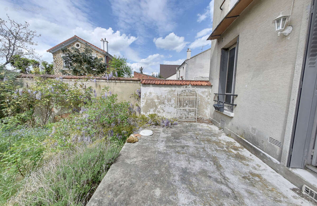 Appartement à LE PERREUX-SUR-MARNE