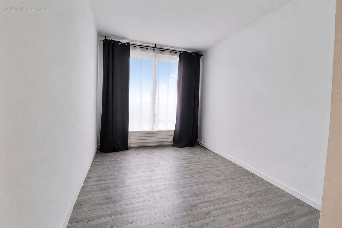Appartement à MAREIL-MARLY