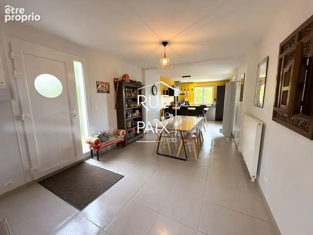 VOUILLÉ (86190), à 15 min de Poitiers ? Maison familiale de 5 pièces sur terrain clos de 974 m². - photo 3
