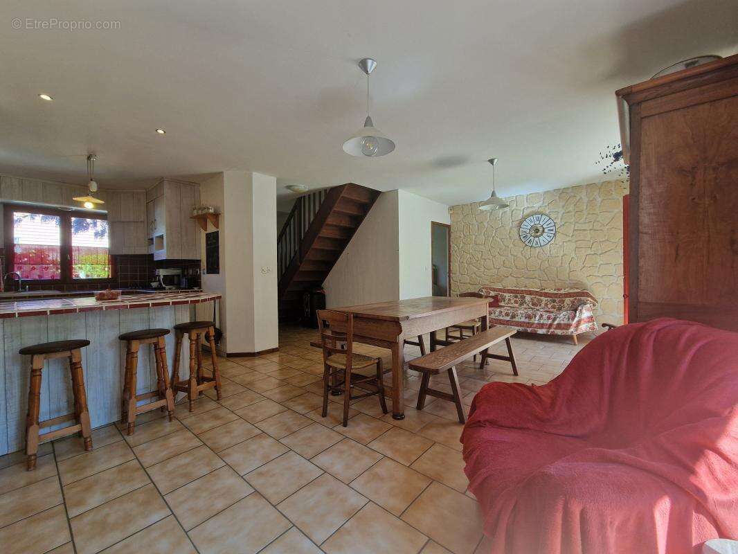 Maison à VAIRES-SUR-MARNE