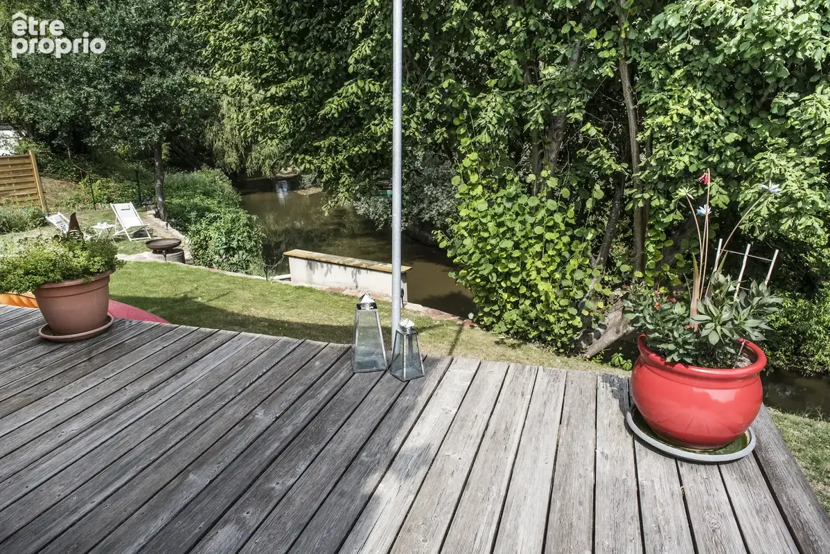 Propriété d’exception avec vue sur la rivière   Volumes, élégance et nature - photo 24