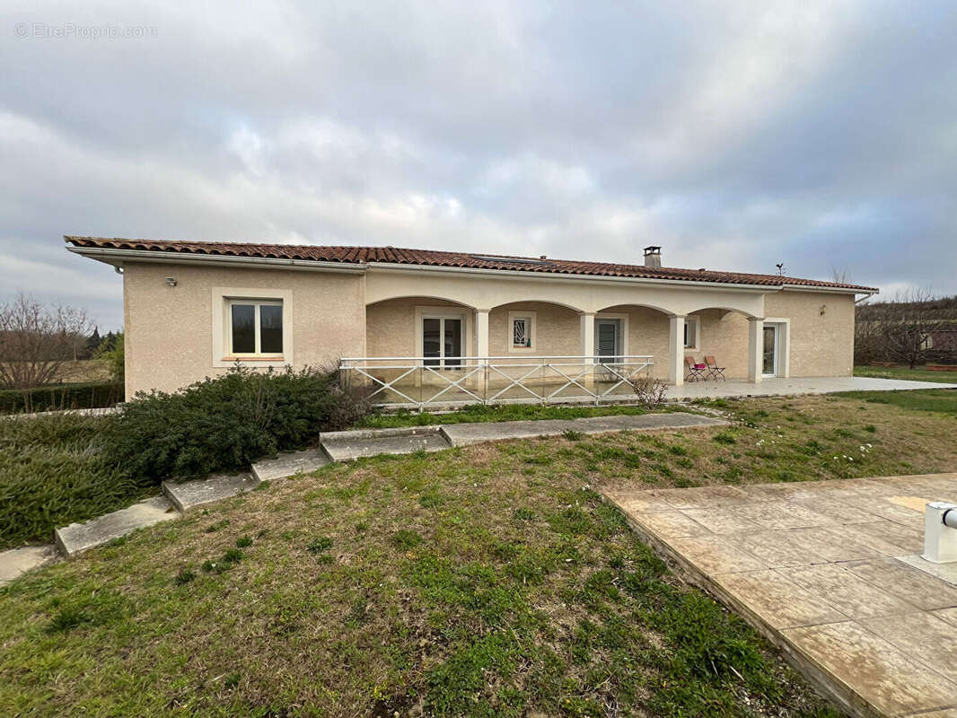 Maison à BELVEZE-DU-RAZES