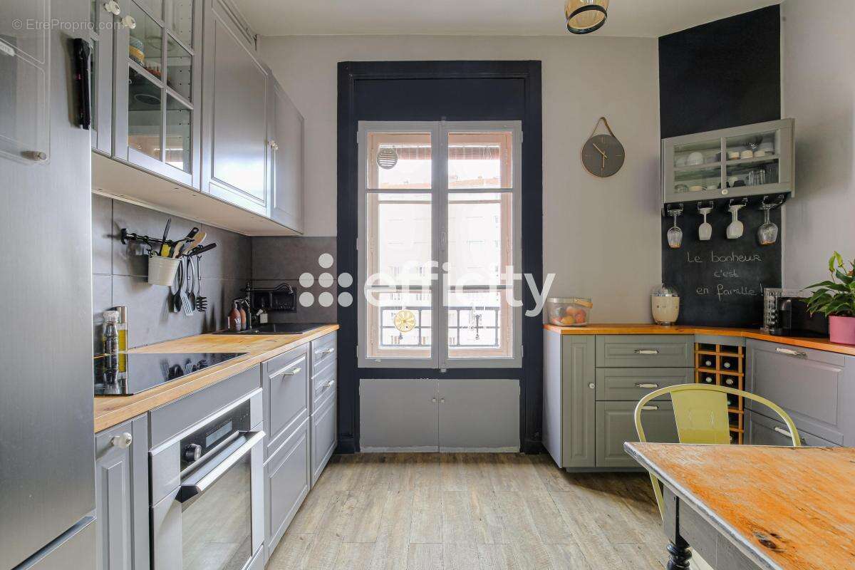 Appartement à LYON-4E