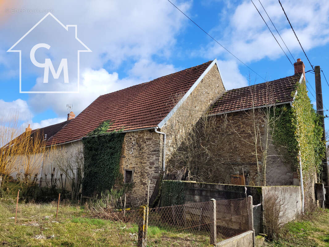 Maison à SAINT-SATURNIN