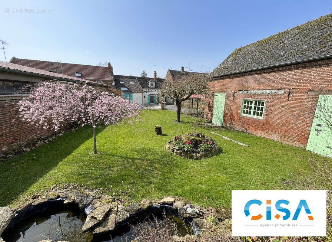 Maison à ESTREES-SAINT-DENIS