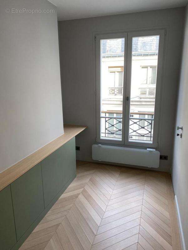 Appartement à PARIS-9E