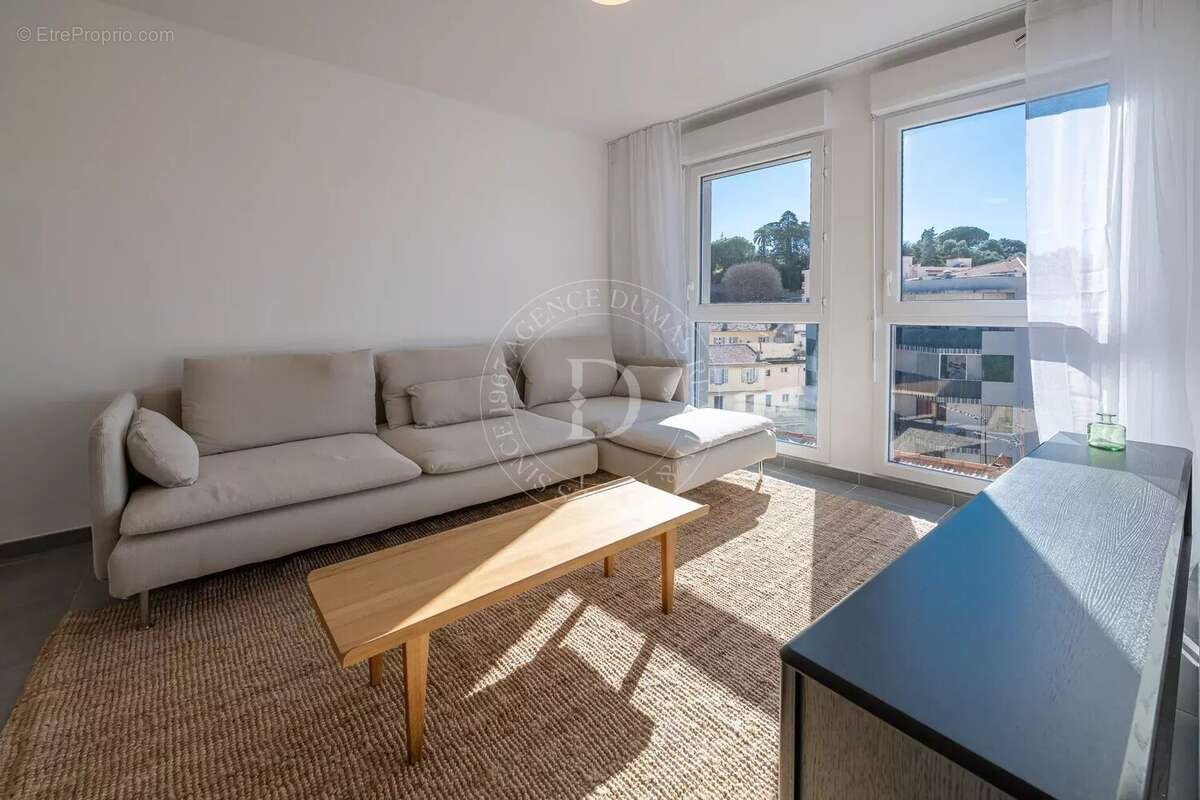 Nice – Port  Appartement neuf 3 pièces à deux pas du port et de la mer - photo 5