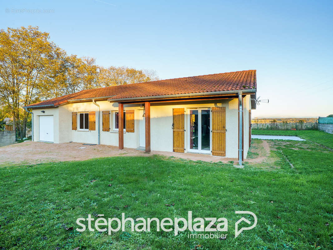 Maison à SENOZAN