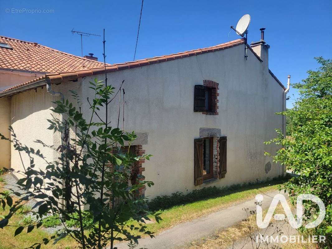 Photo 2 - Maison à MONTOURNAIS