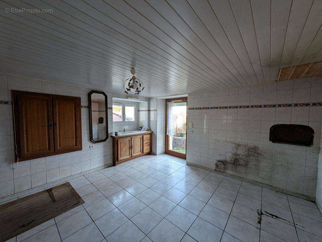 Maison à FONTAINE-LES-CLERVAL