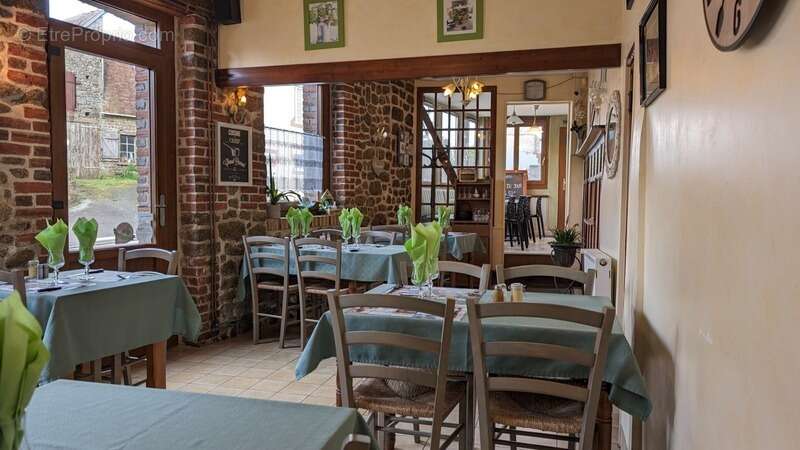 Dpt Orne (61), à vendre LA SAUVAGERE Fonds de commerce d'un Bar restaurant - photo 2