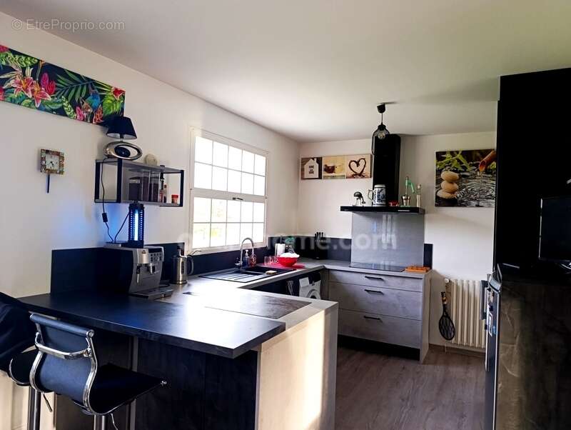 Maison à VERNOUX-EN-GATINE