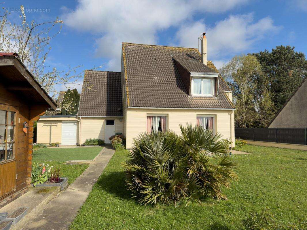 Maison à FONTAINE-LE-DUN
