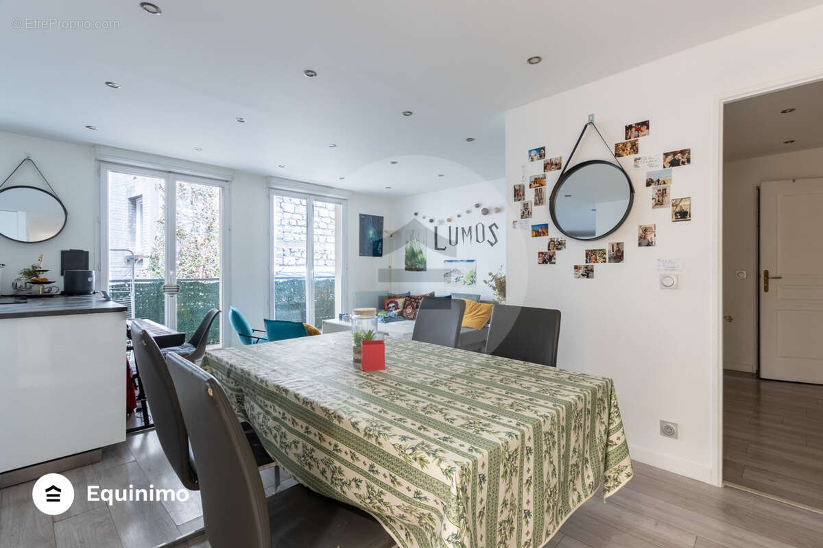 Appartement à LES LILAS