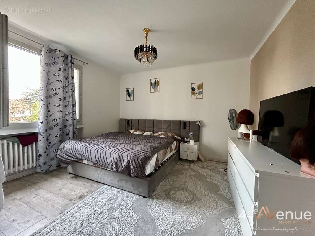Appartement à SAINT-ETIENNE