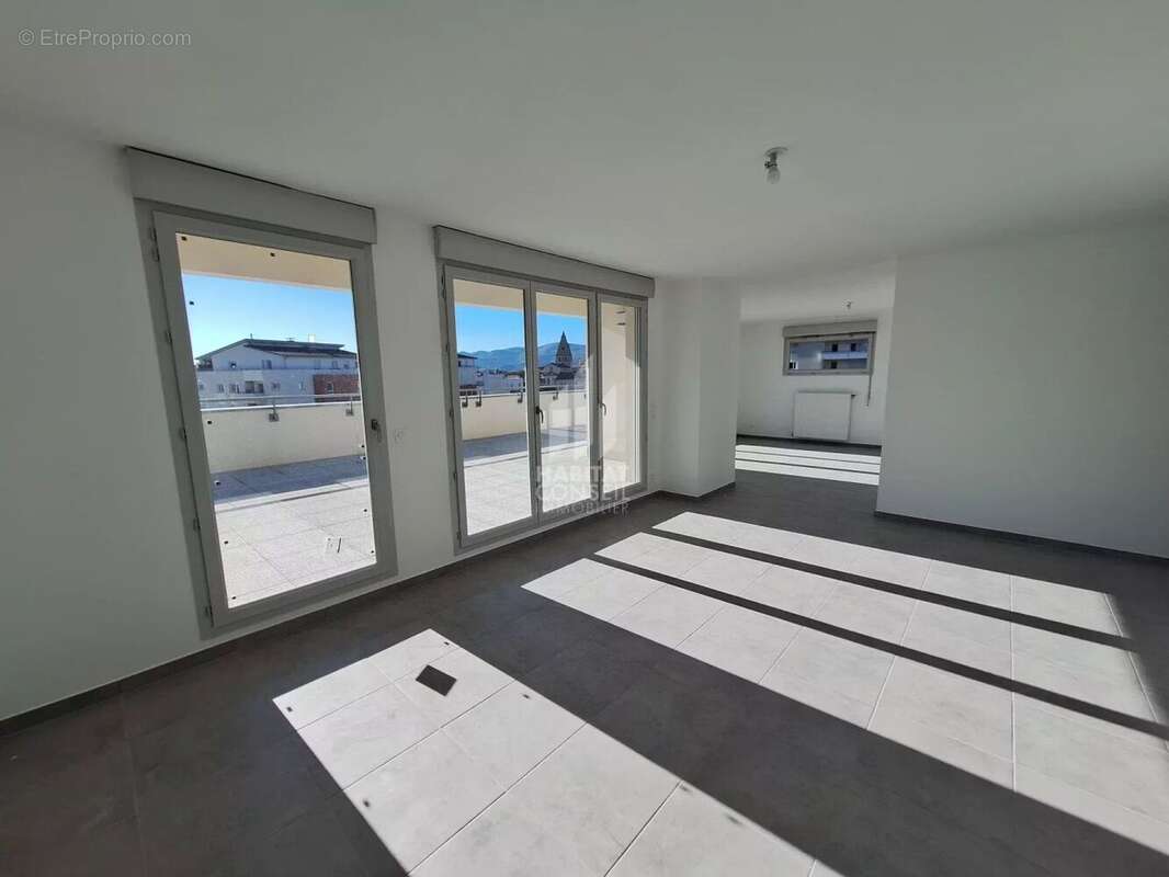 Appartement à MOIRANS