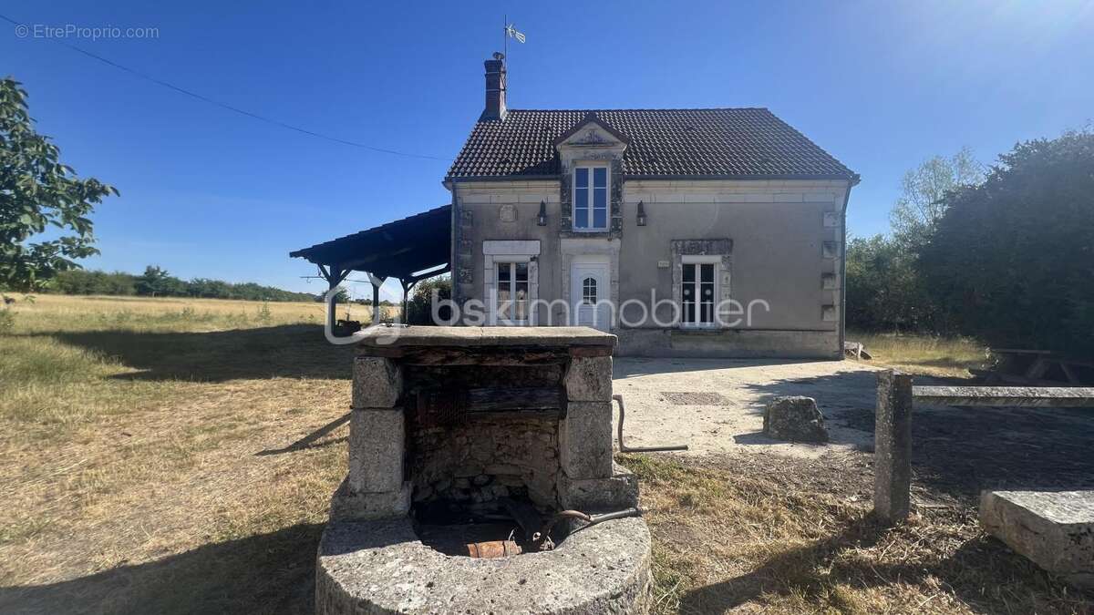 2 hectares + maison rénovée 102m² + dépendances  - indre 36 - photo 2
